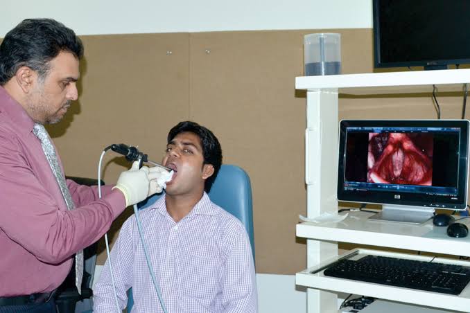 بازسازی و توانبخشی تخصصی صوت |گفتاردرمانی خوانندگان،معلمان و سخنوران|کلینیک قصردشت شیراز